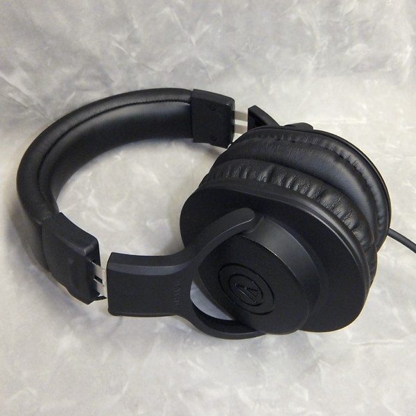 audio-technica オーディオテクニカ モニターヘッドホン 有線 スタジオモニターヘッドフォン 変換プラグ付属 プロフェッショナル ATH-M20xの画像