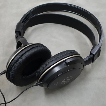 audio-technica オーディオテクニカ ステレオヘッドホン 有線 ヘッドフォン 有線 安い 3極 密閉型 変換プラグ付属 ATH-AVC200の画像