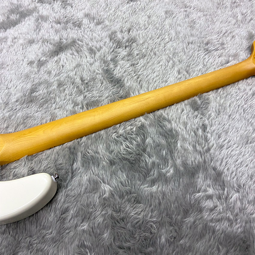 Sterling by MUSIC MAN エレキベース STINGRAY CLASSIC RAY24CA OWH スティングレイ スターリンの画像