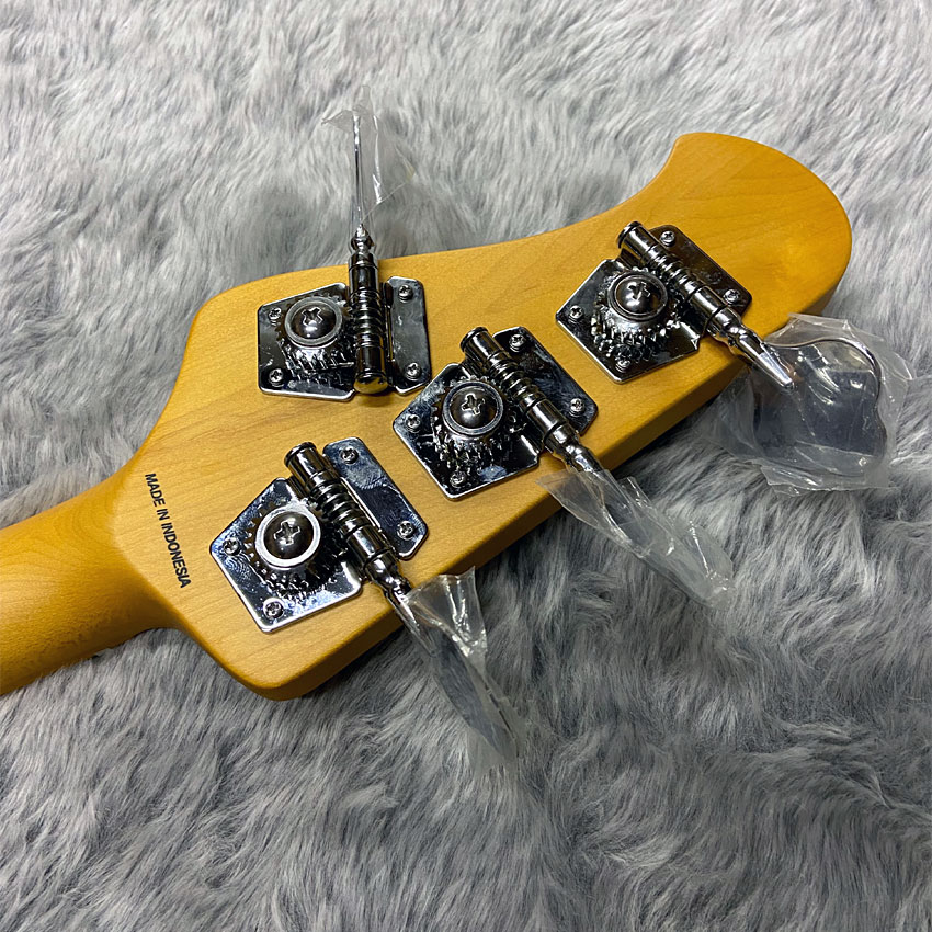 Sterling by MUSIC MAN エレキベース STINGRAY CLASSIC RAY24CA OWH スティングレイ スターリンの画像