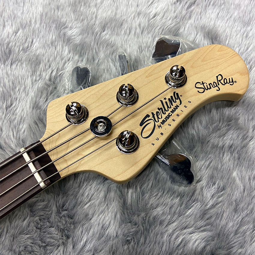 Sterling by MUSIC MAN エレキベース Ray4 Walnut Satin スティングレイの画像