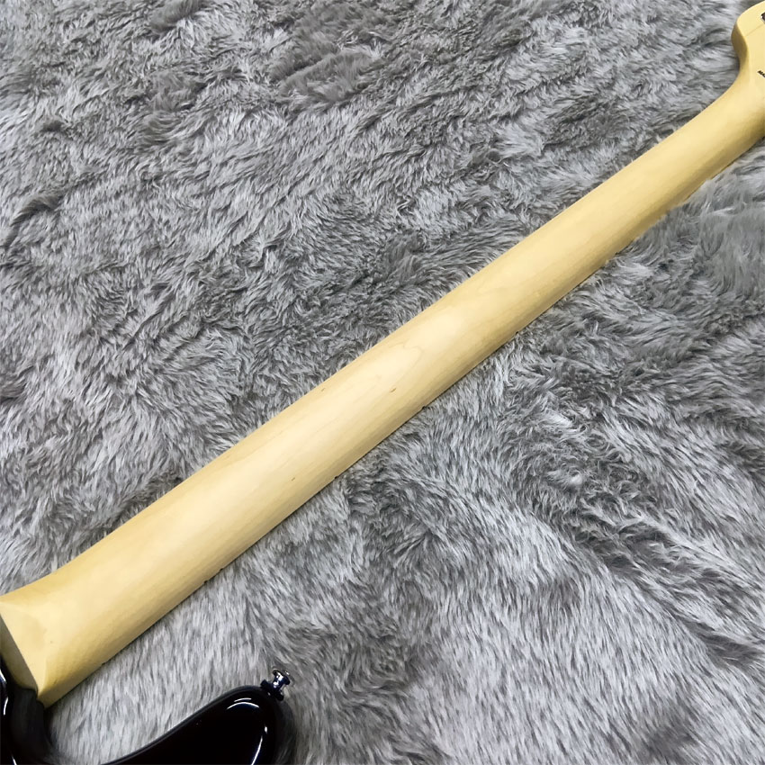 Sterling by MUSIC MAN エレキベース Ray4 Black スティングレイの画像
