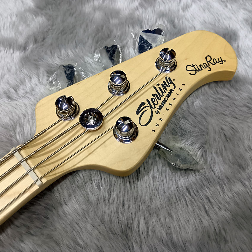 Sterling by MUSIC MAN エレキベース Ray4 Black スティングレイの画像
