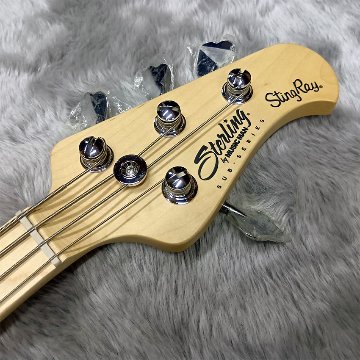 Sterling by MUSIC MAN エレキベース Ray4 Black スティングレイの画像