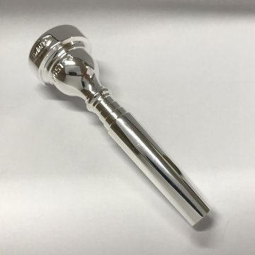 Schilke シルキー トランペット用 マウスピース MOST 3 モスト シリーズ SP 銀メッキ シンプルな3本収納用マウスピースポーチ付き 初心者から上級者までおすすめの画像
