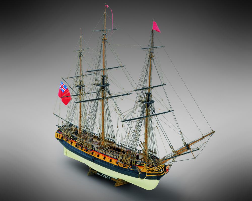 木製帆船模型キット H.M.S.サプライズ