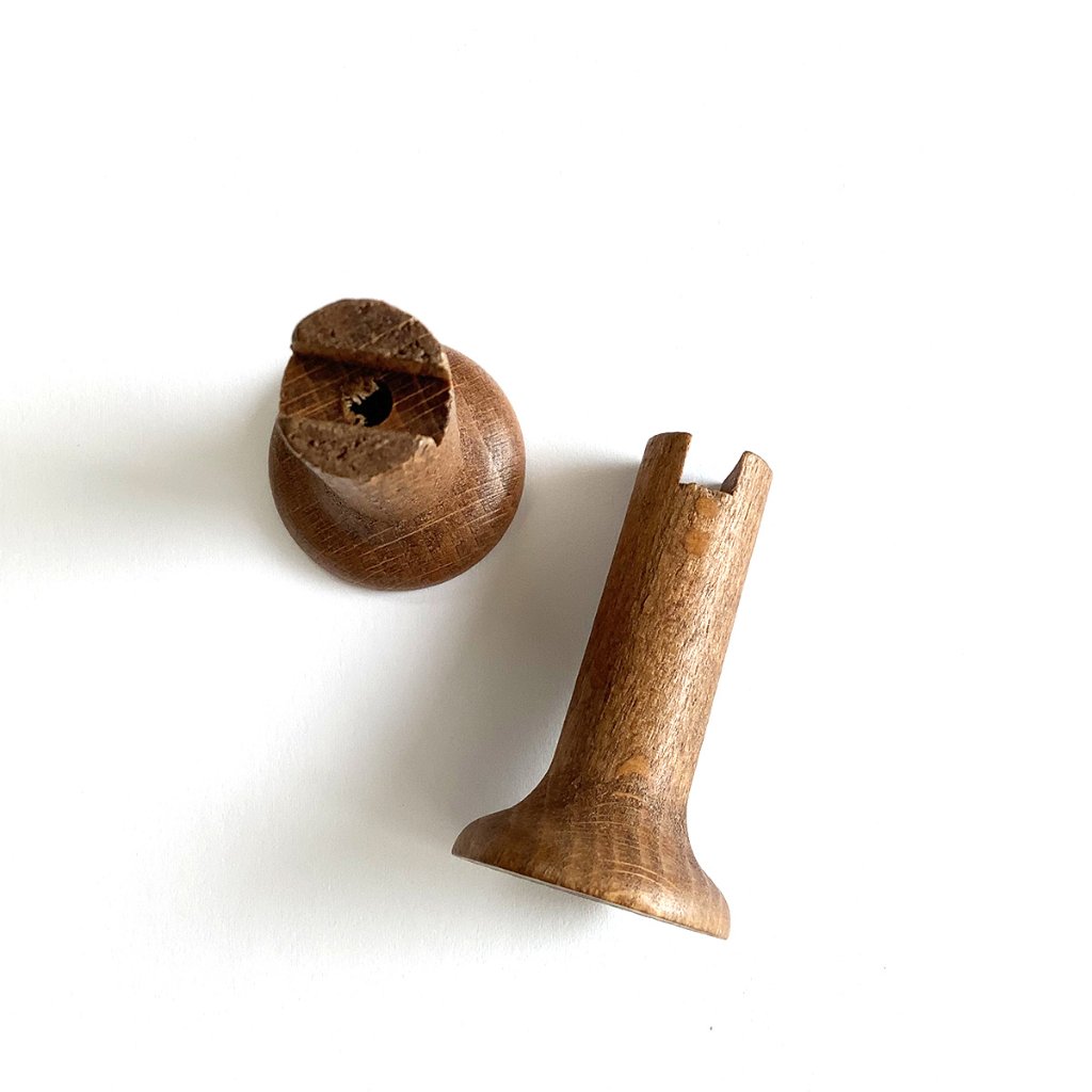 ●飾台（支柱）2コ1セットの画像