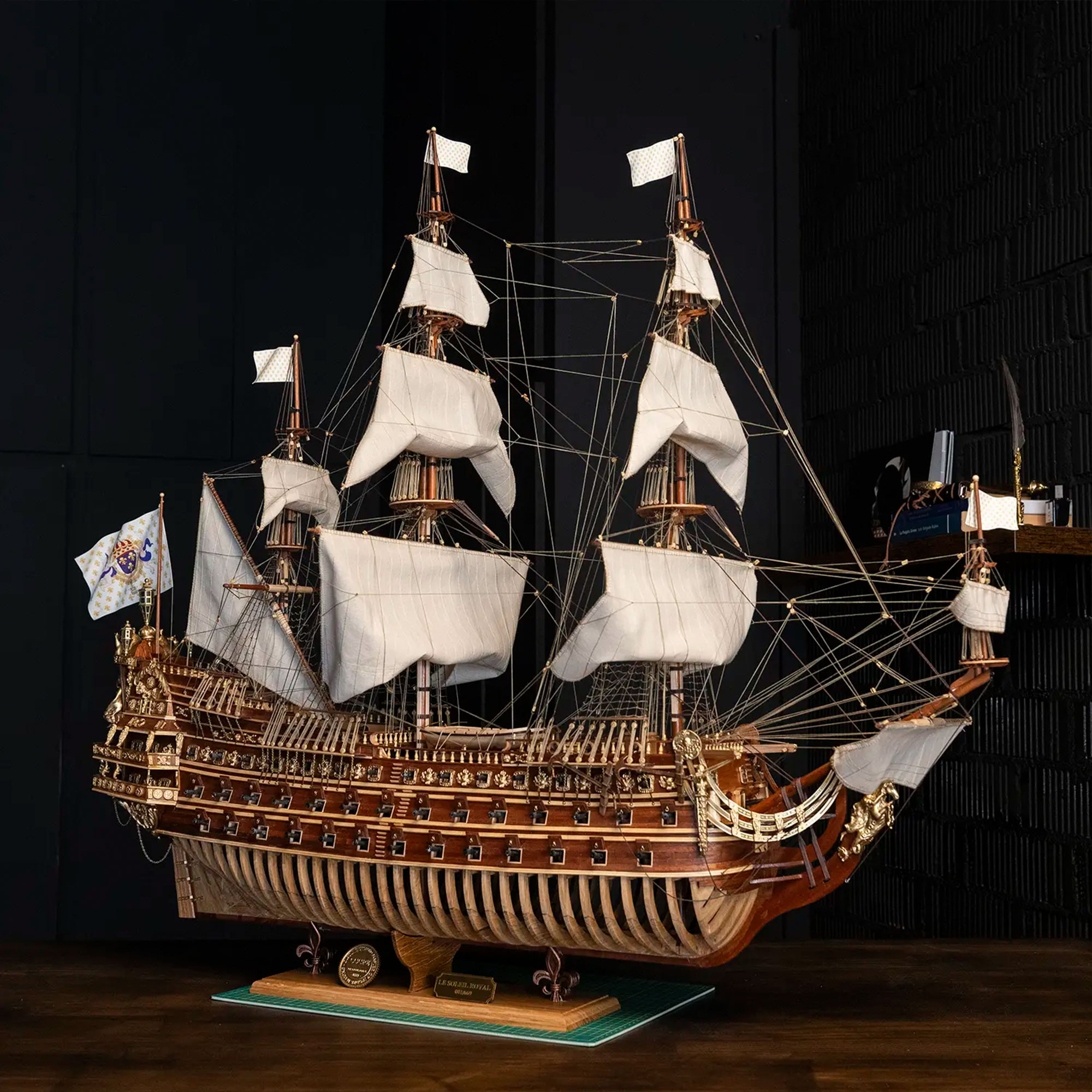 ソレイユ　ロワイヤル(構造模型キット)の画像