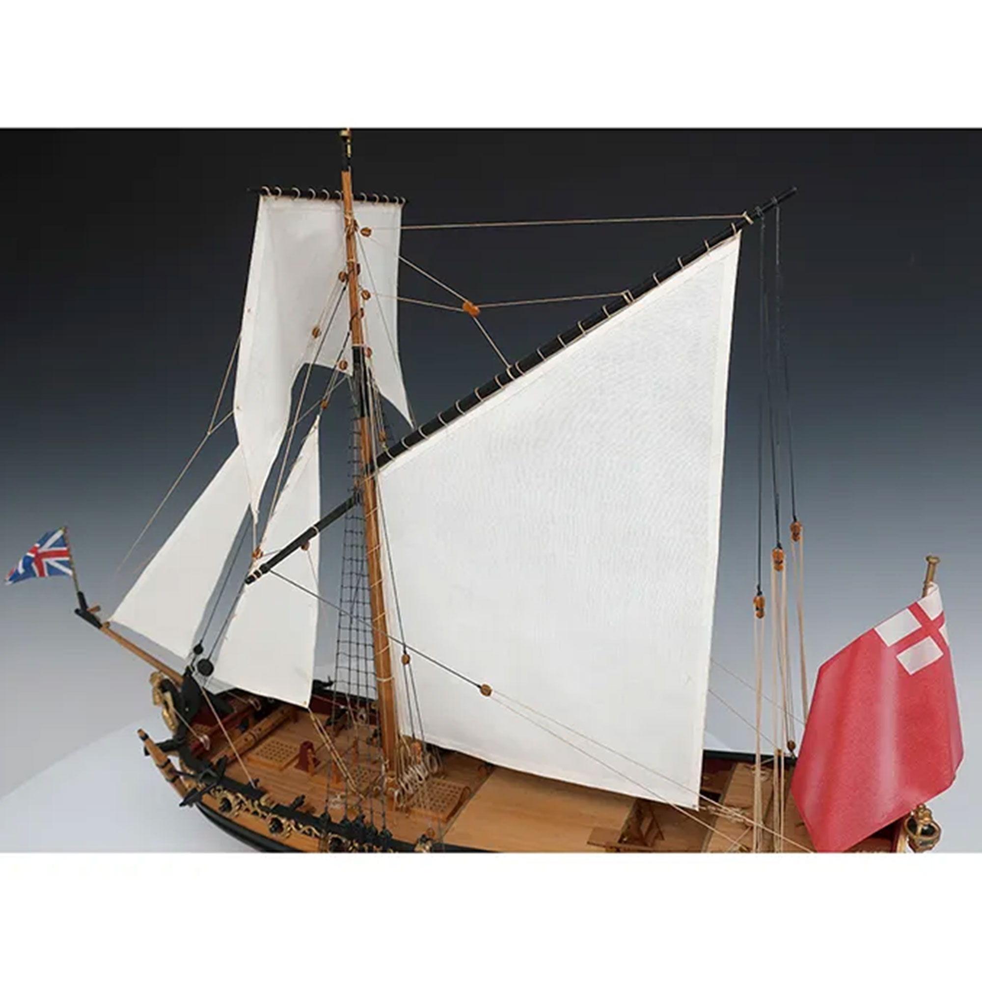 チャールズヨット1/64の画像