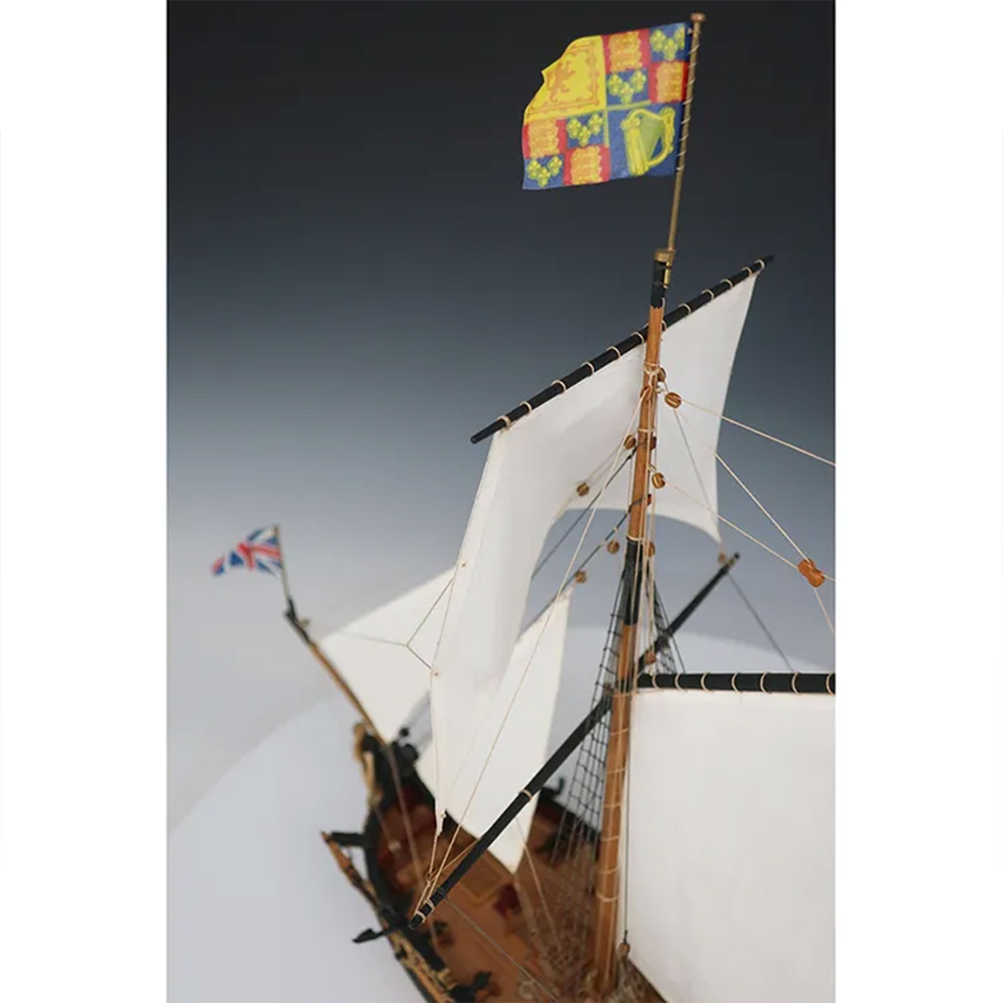 チャールズヨット1/64の画像