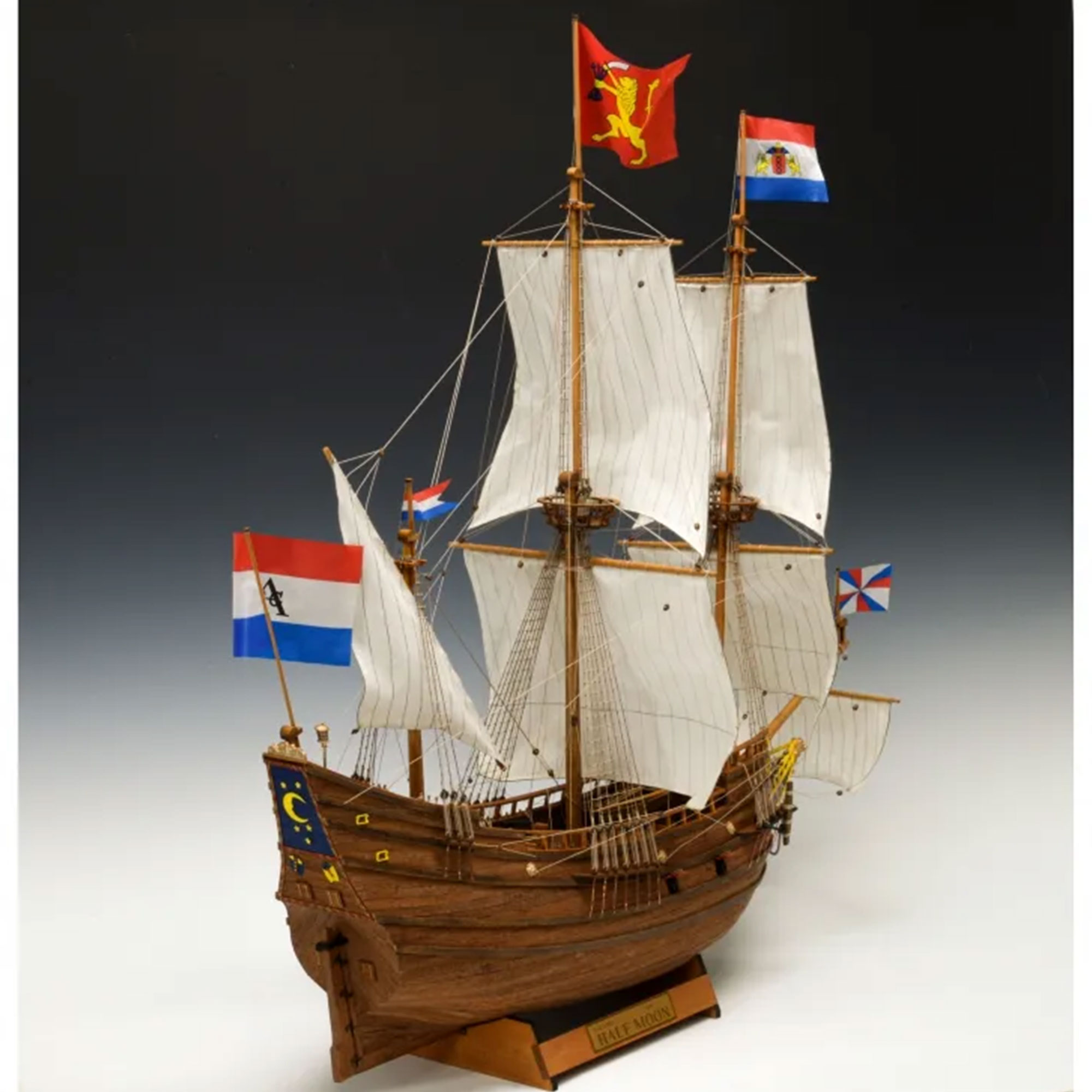 ハーフムーン1/40の画像