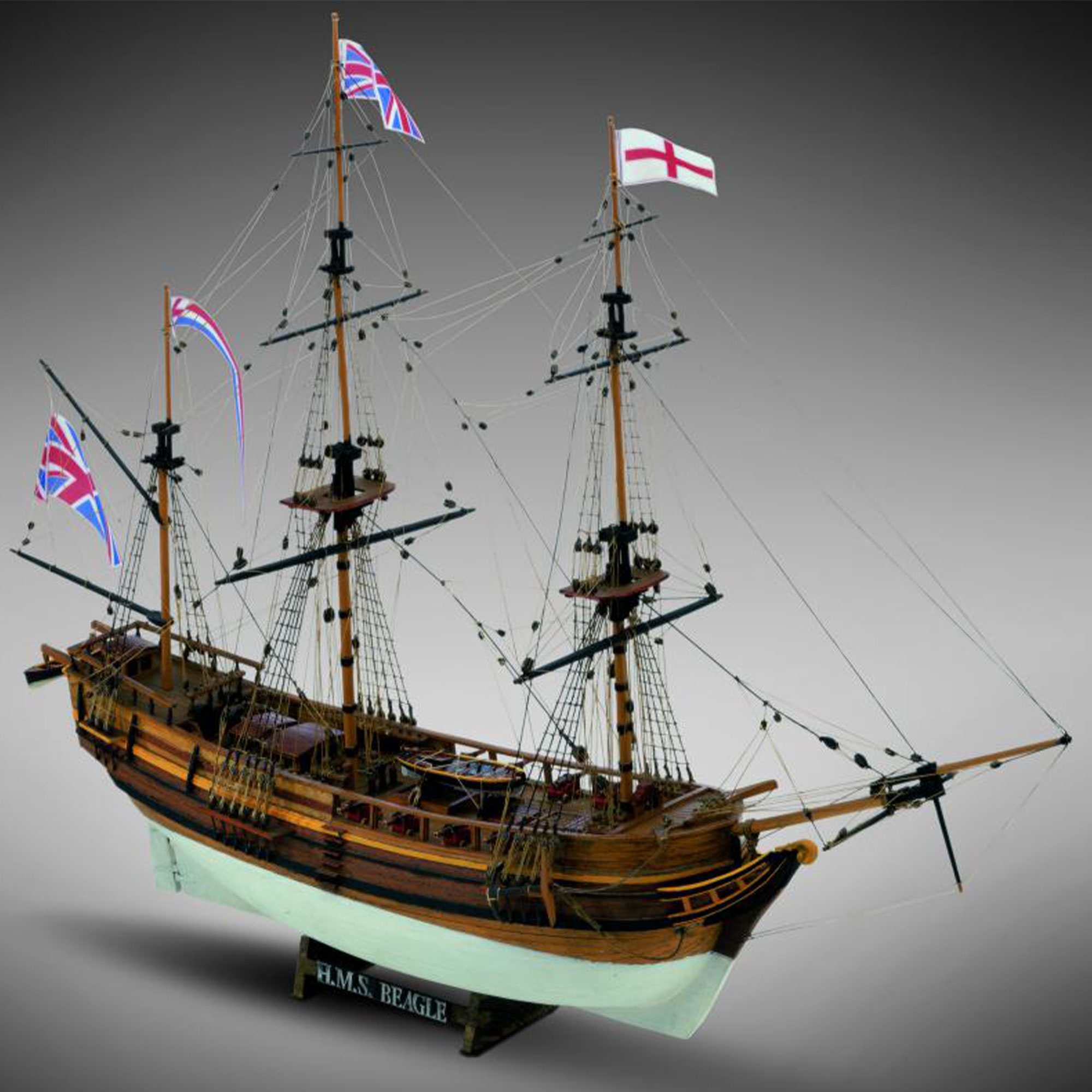 HMS BEAGLE イタリアマモリ社　木製　帆船　模型 木製帆船模型キット ビーグル