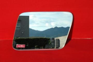 UDトラックス　クオン　スーパーミラー安全窓画像