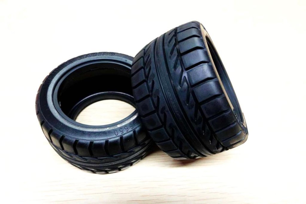 タイヤ/ホイルセット　KYOSHO GT39/GT45/GT52/GT46 タイヤ/ホイルセット KYOSHO GT39/GT45/GT52/GT46 - メルカリ