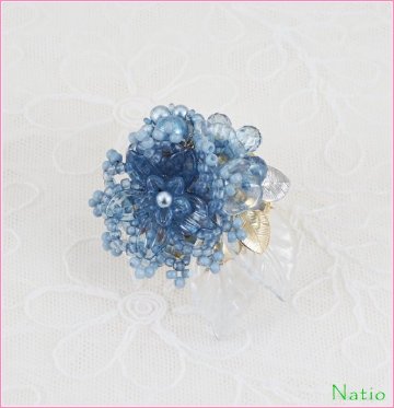 すくも藍キット　「プチブーケのブローチ」の画像