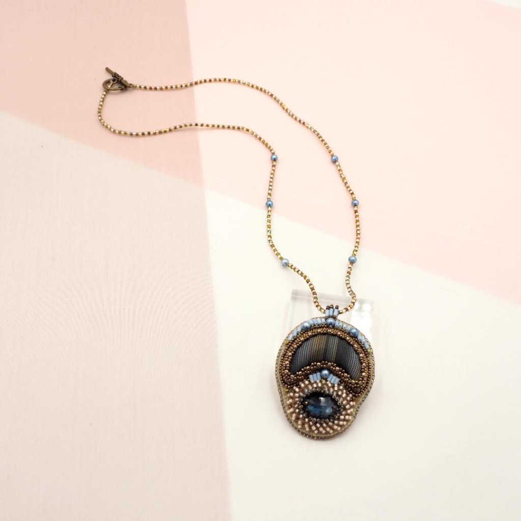 本場大島紬布カボションネックレスの画像