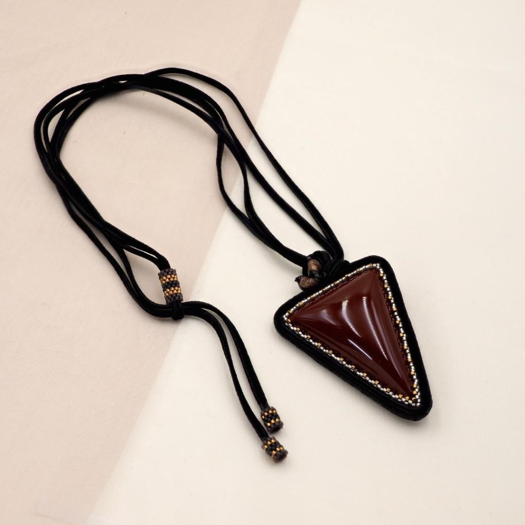 輪島の漆　うるみ三角ネックレスの画像