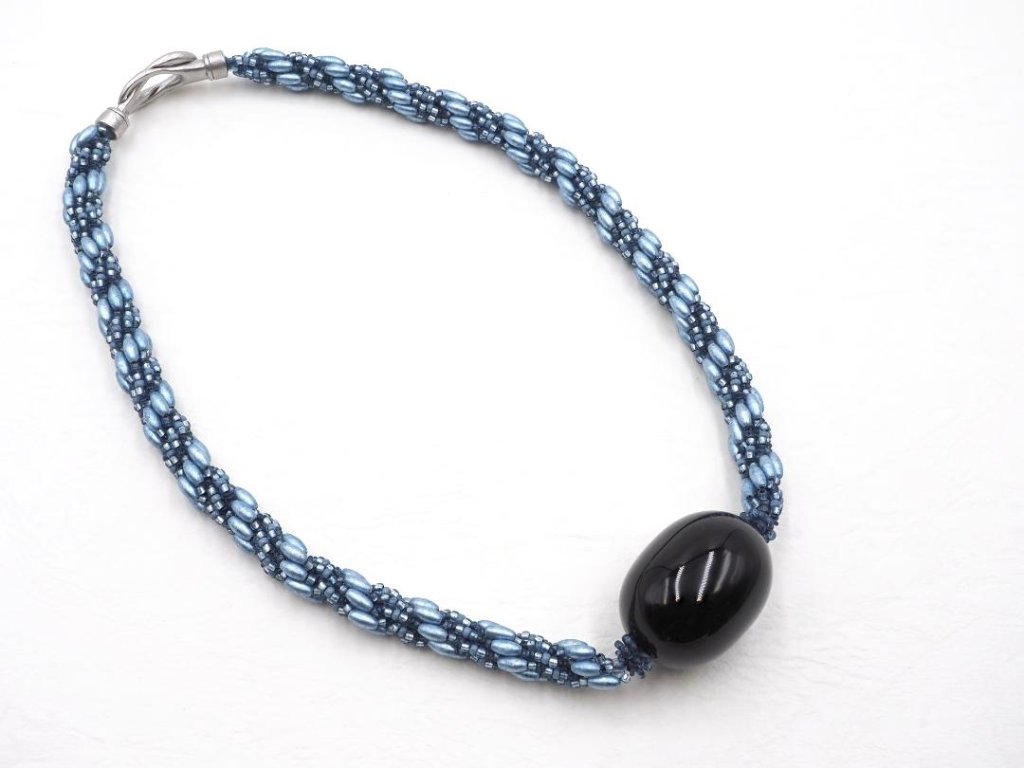 輪島の漆　朱・漆黒ポッドネックレスの画像