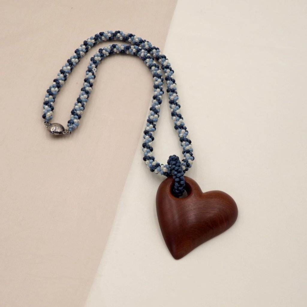 銘木　フェルナンプーコハートネックレスの画像