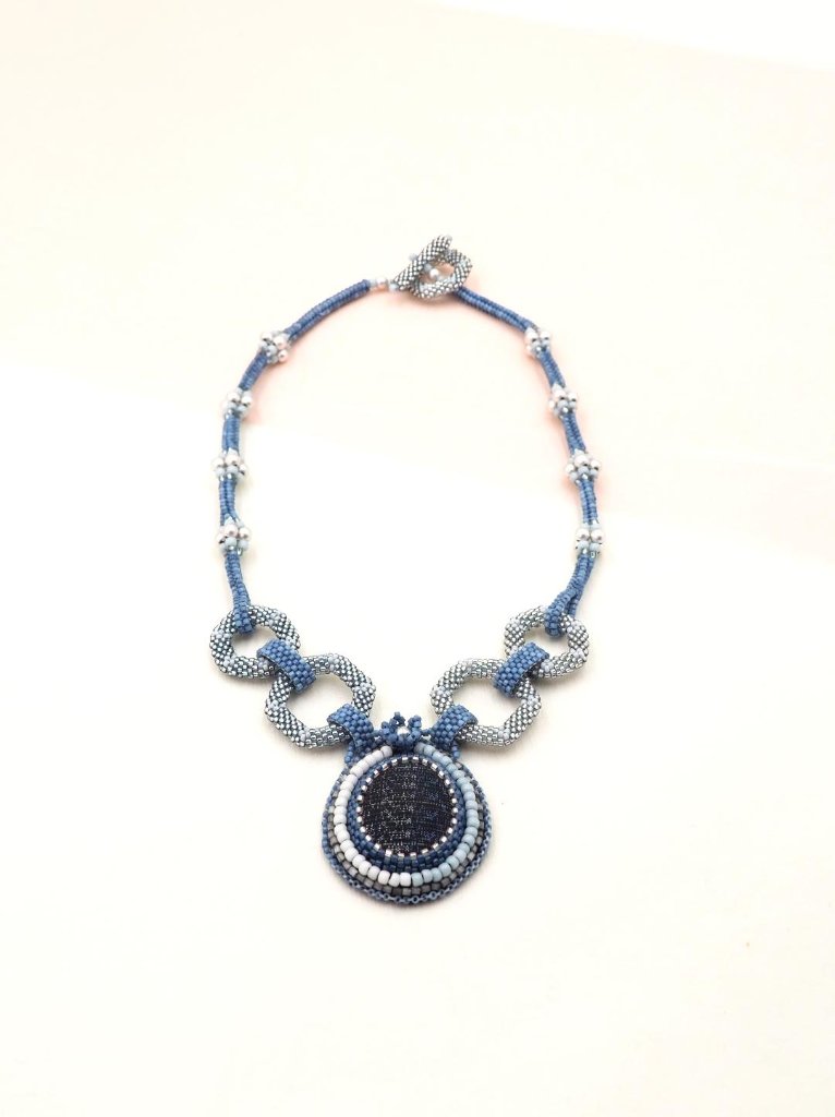 本場大島紬布カボションネックレスの画像