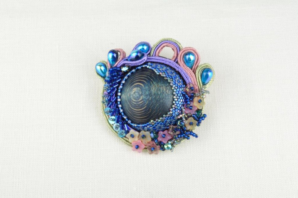 藍染刺繍ブローチPW-211の画像