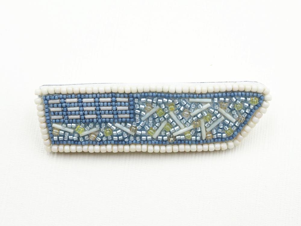 すくも藍ビーズブローチAA-502の画像
