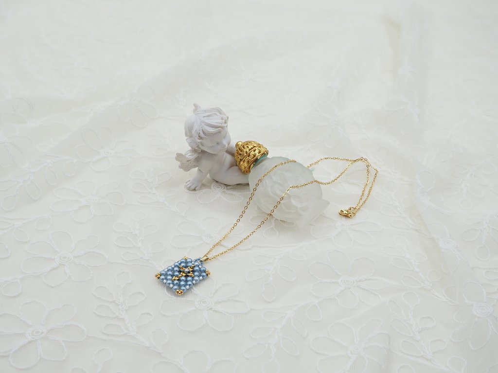 すくも藍キット　「クロスフレーム」　ネックレスの画像