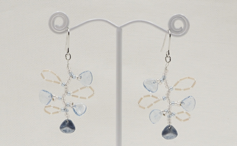 すくも藍キット　「藤のピアス」の画像