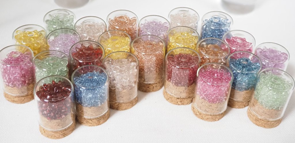 ボタニカルビーズ約5ｇｘ４本の画像