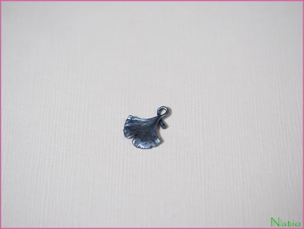 メタル チャーム イチョウの画像