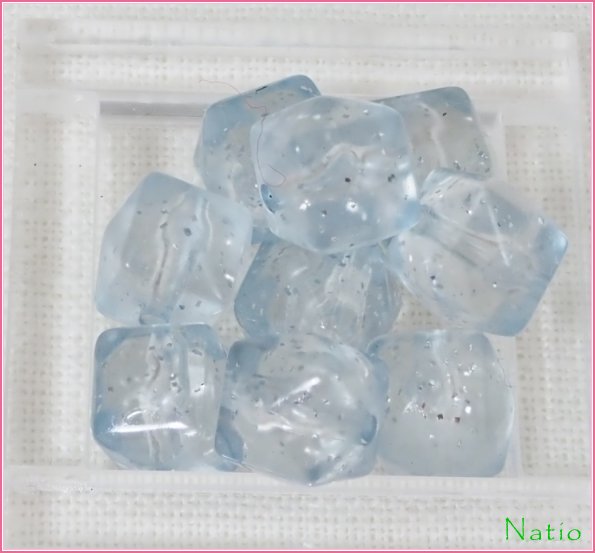 キューブ銀999の画像