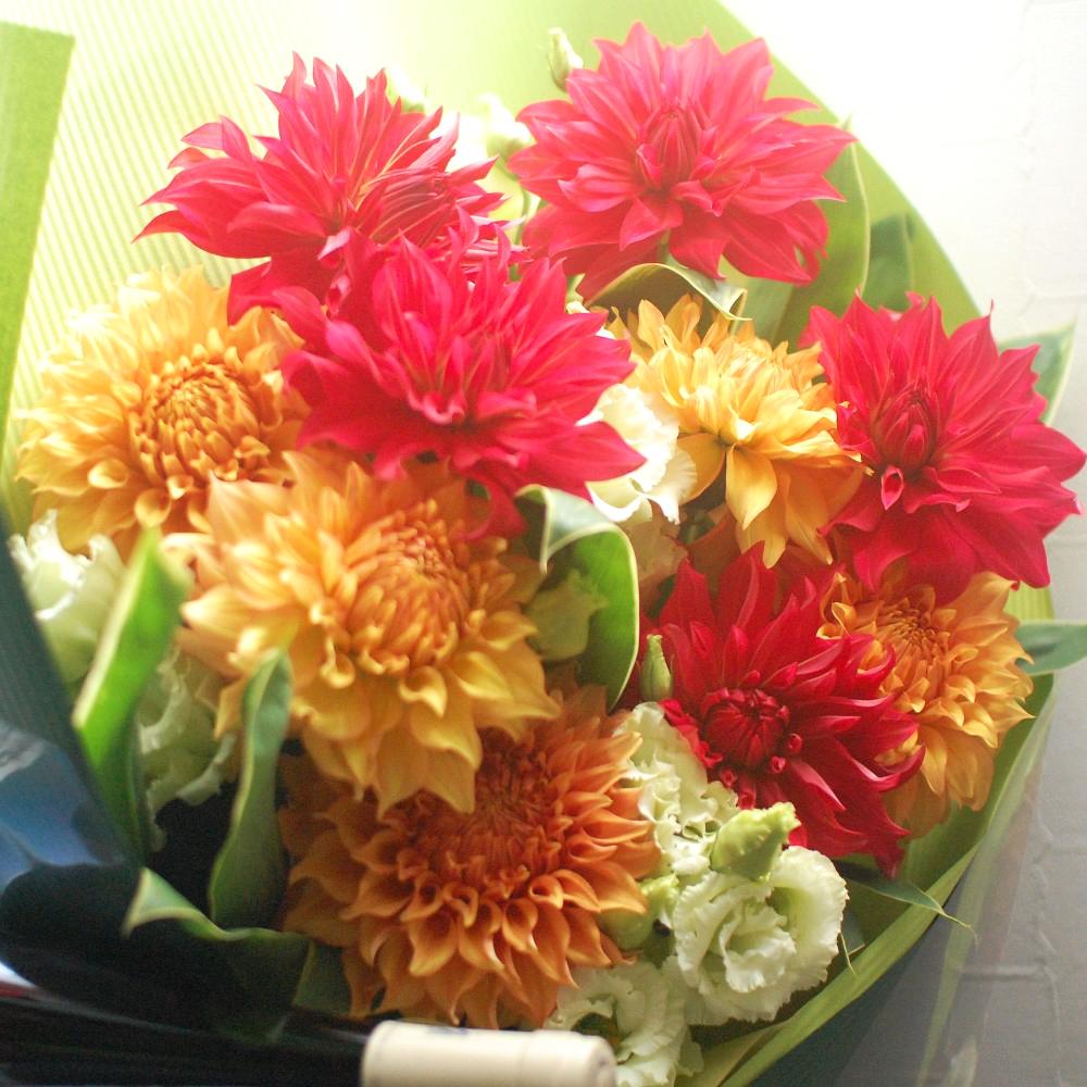 季節のお花をたっぷりと＊生花【お任せ】花束（ブーケ）　10000の画像