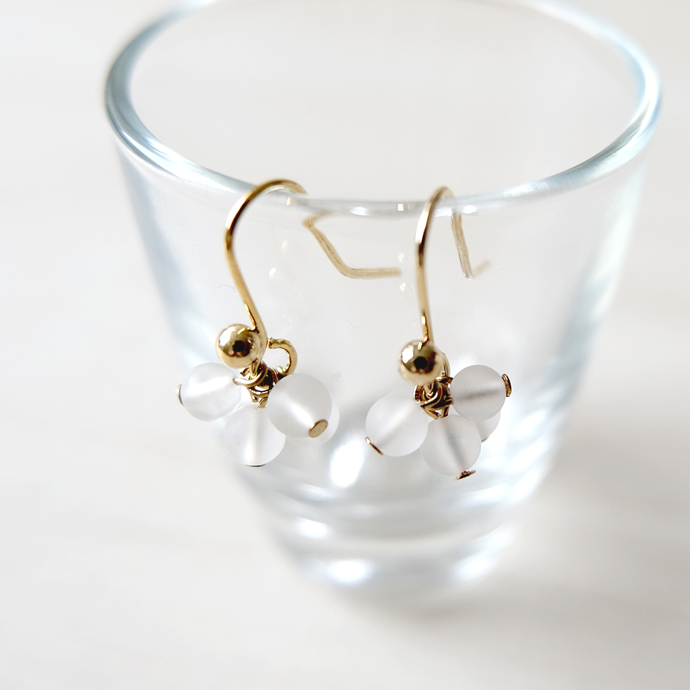 フロストクォーツのピアスの画像