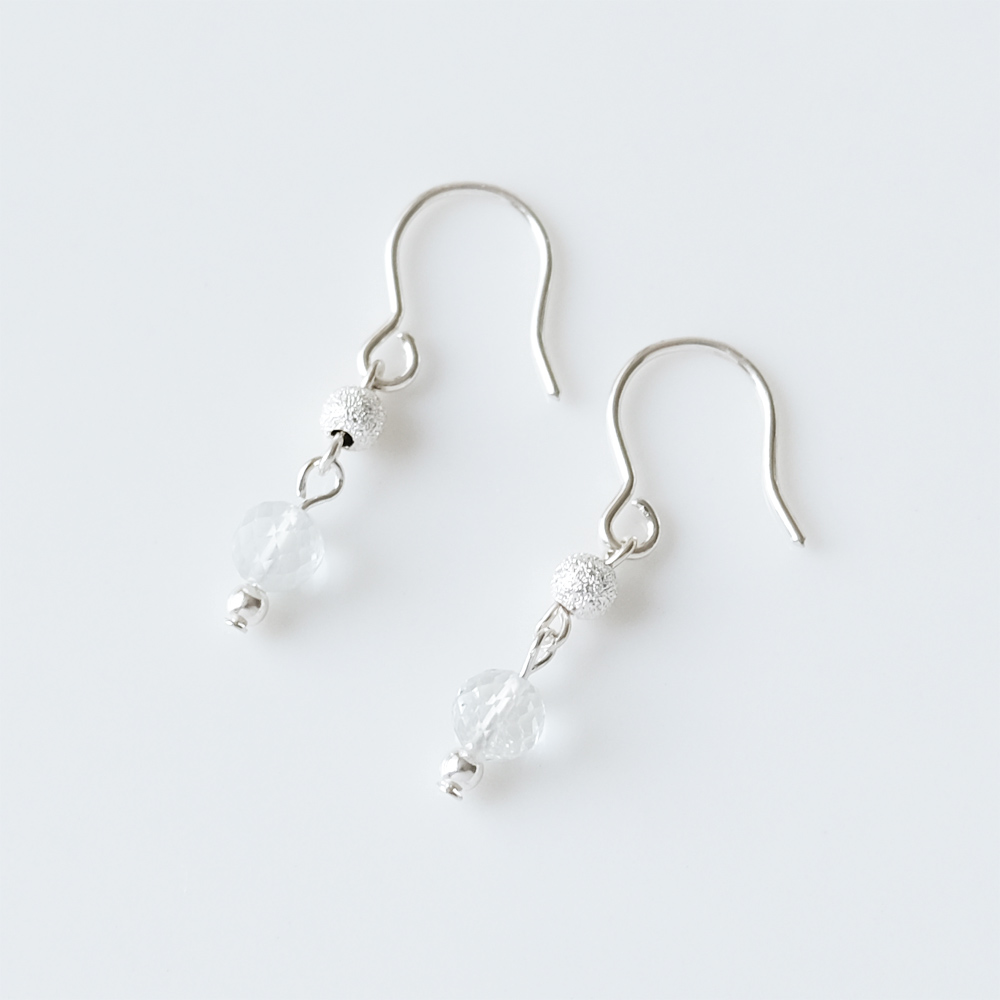 グリーンアメジストにスターダストのボールをセットしたSILVER925ピアスの画像