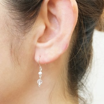 グリーンアメジストにスターダストのボールをセットしたSILVER925ピアスの画像