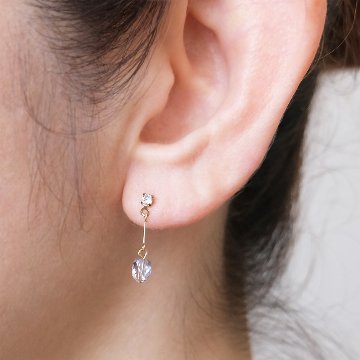 テトラ型のガラスが可愛いピアスの画像