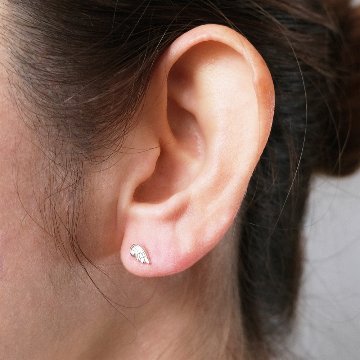 翼モチーフのSILVER925ピアスの画像