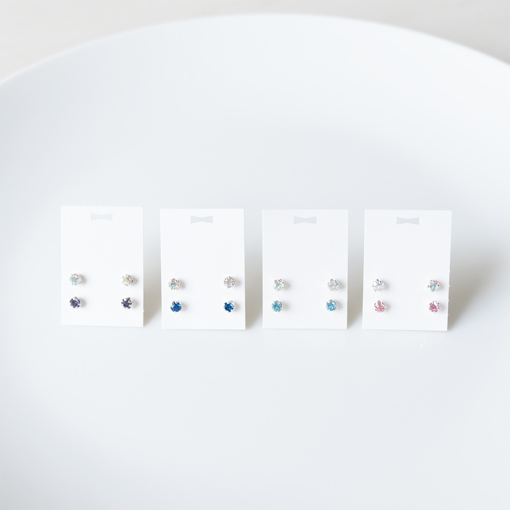 ラインストーンが可愛い4個セットのSILVER925ピアスの画像