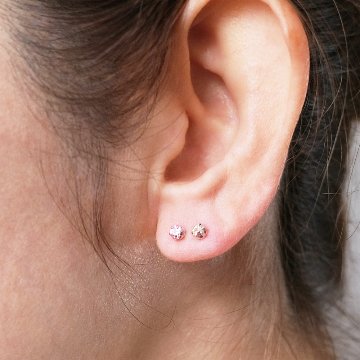 ラインストーンが可愛い4個セットのSILVER925ピアスの画像