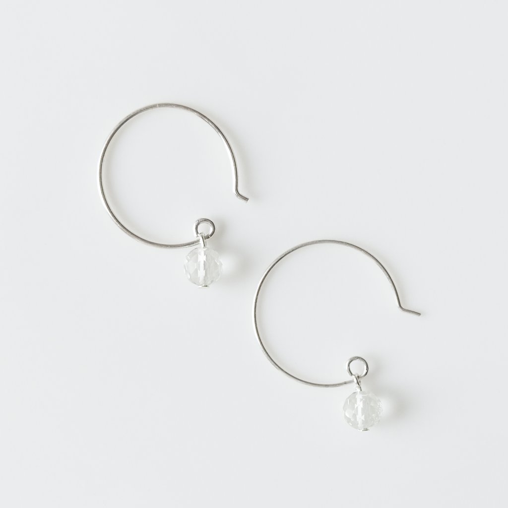 グリーンアメジストが輝くフープSILVER925ピアスの画像