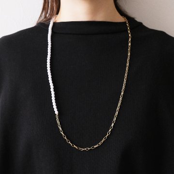 パールとチェーンのロングネックレスの画像
