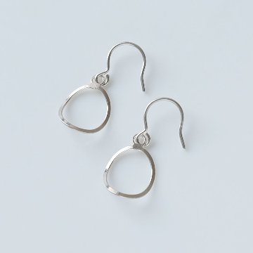 フープのシンプルSILVER925ピアスの画像