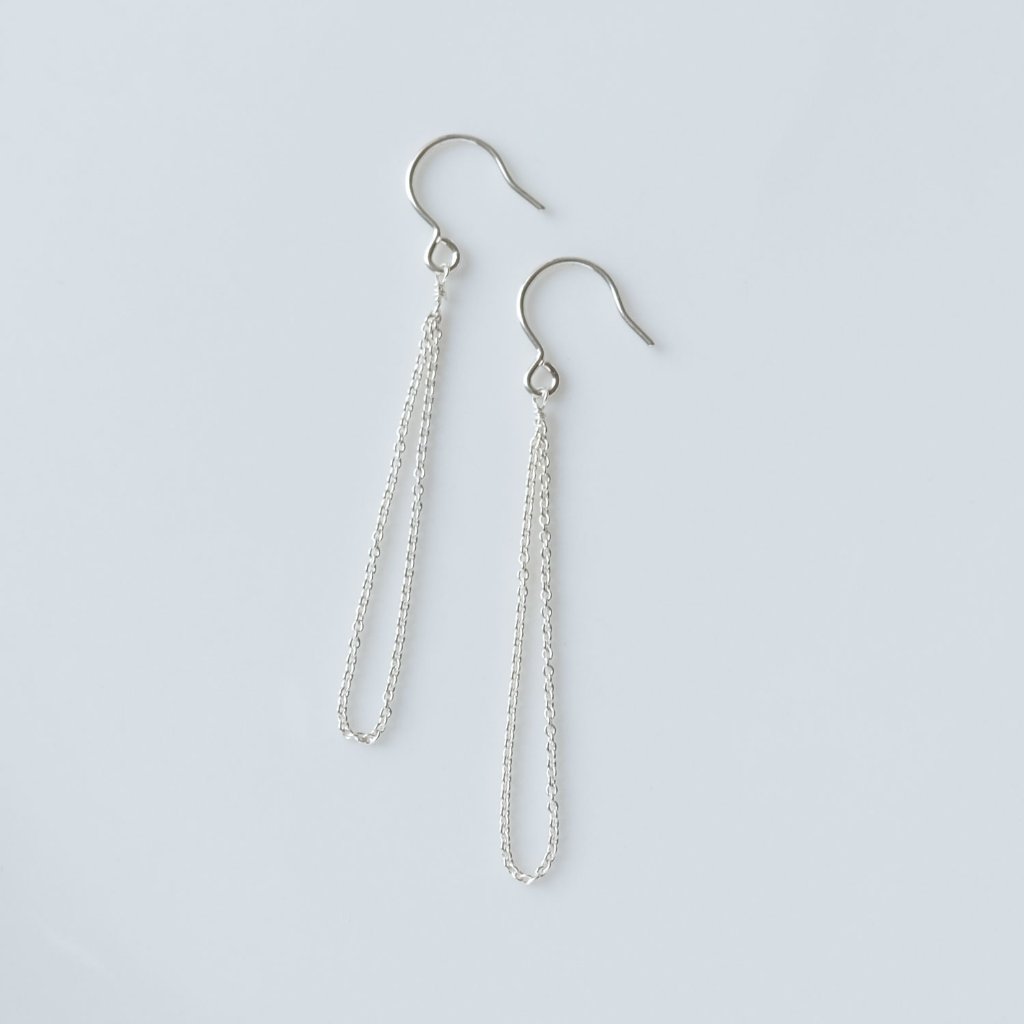 極細チェーンのループSILVER925ピアスの画像