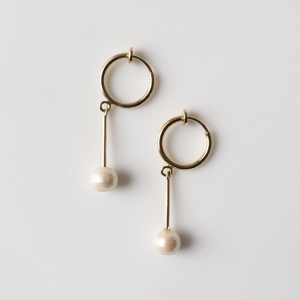 コットンパールとパーのフープイヤリングの画像