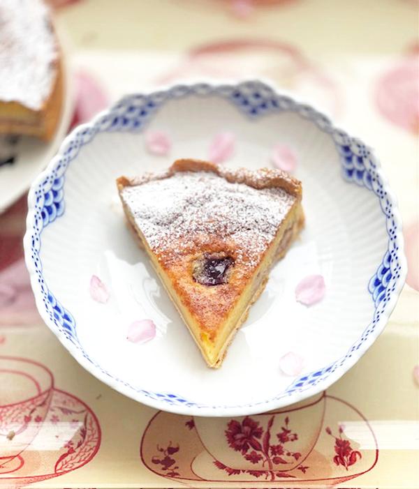 ダークチェリータルトの画像