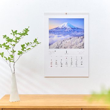日本の朝【季節を代表する清澄な朝の風景を集めたカレンダー／10冊からご注文OK】¥31,746(税込)〜の画像