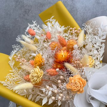 ドライフラワーおまかせ花束 Lサイズ オレンジ系の画像