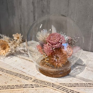 ドライフラワーガラスドーム　ピンク系の画像