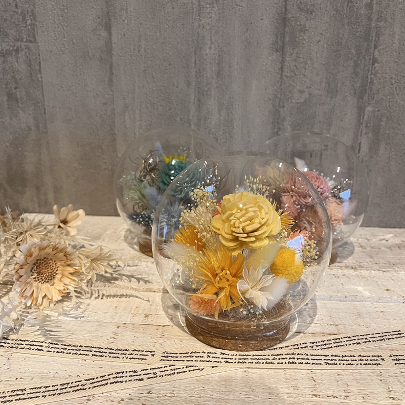 ドライフラワーガラスドーム　イエロー系の画像
