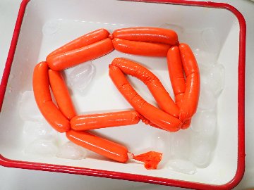 コラーゲンケーシング[赤いウインナー作り用]（仕上がり直径18mm 長さ15m）の画像